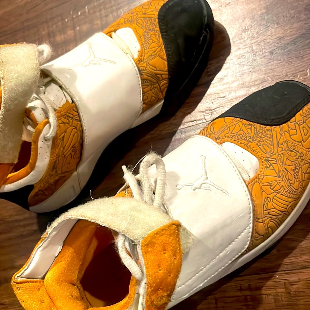 Air Jordan 20 OG 'East Coast' emerges with a bright Chutney color